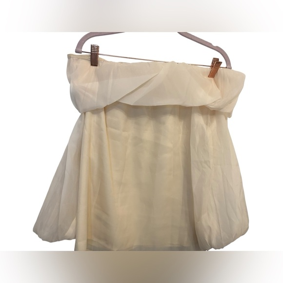Elegant Cream Off-Shoulder Women's Top - Picture 4 of 5